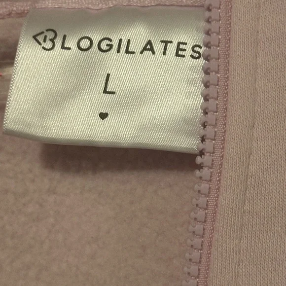 Blogilates pink marshmallow hoodie - Picture 8 of 9